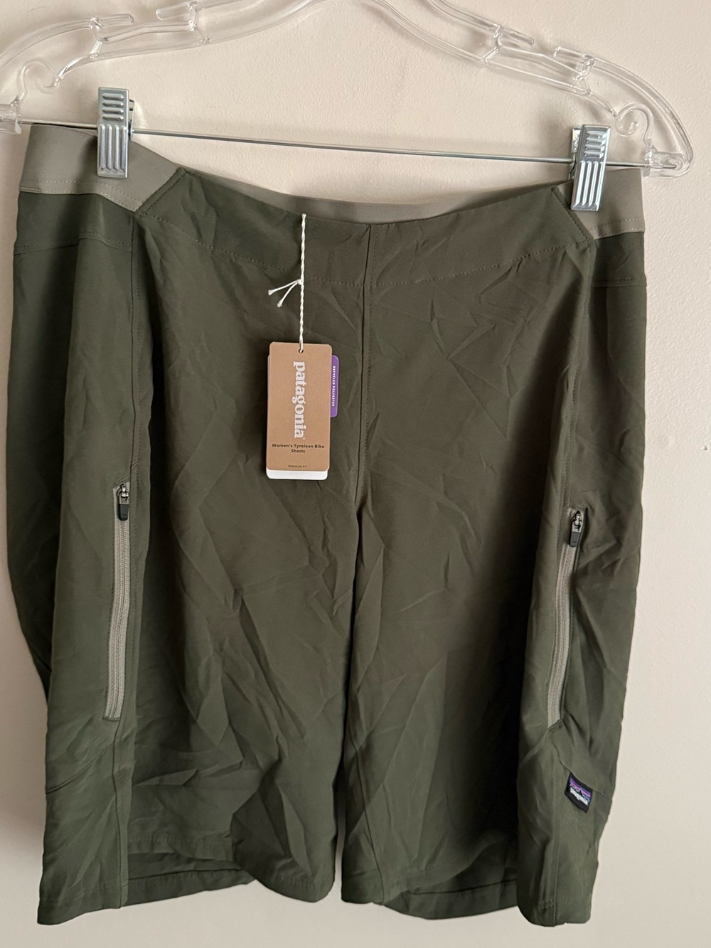 New Women’s Patagonia Tyrolean Bike Short  Sz 8 Hiking Camp Green $89 Outdoor